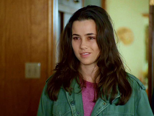 linda-cardellini_freaks-and-geeks 138869 | SerieTivu